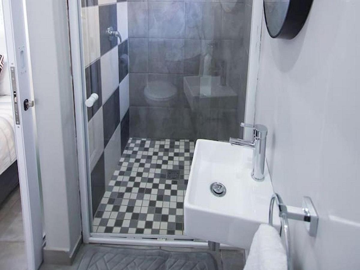 Studio On Bourdeaux Parow Εξωτερικό φωτογραφία