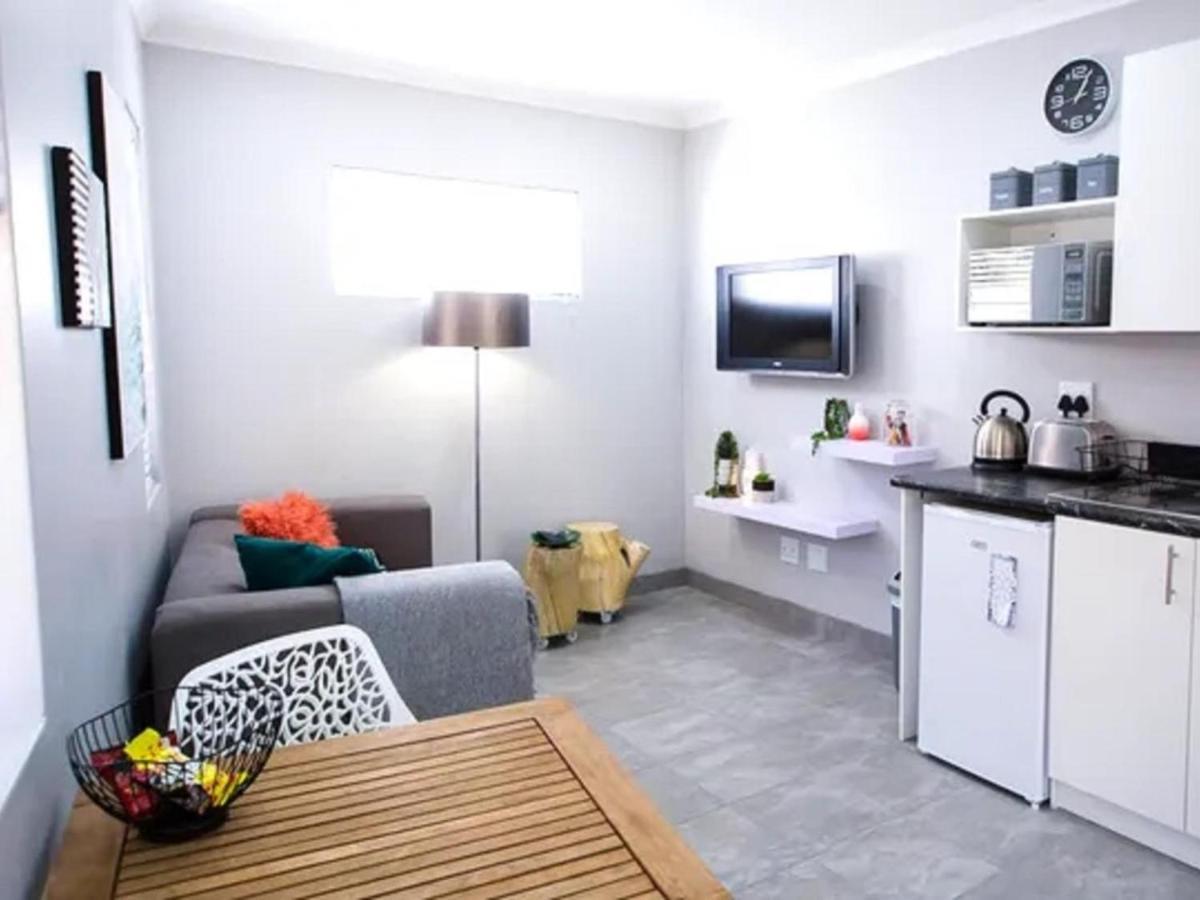 Studio On Bourdeaux Parow Εξωτερικό φωτογραφία