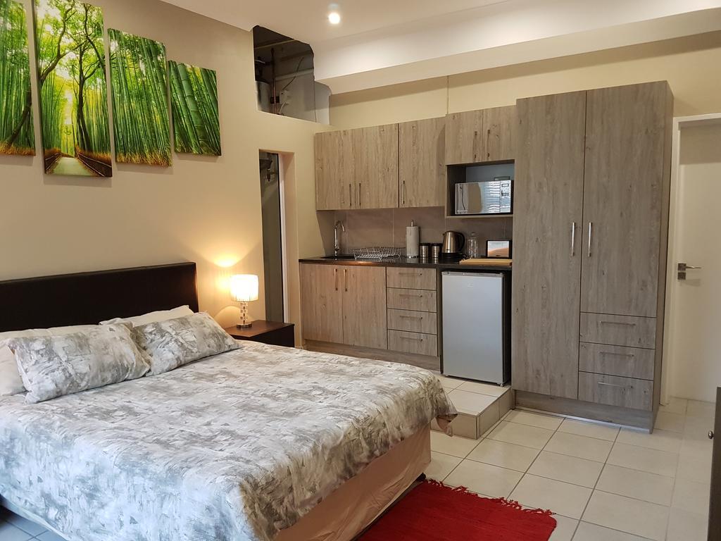 Studio On Bourdeaux Parow Εξωτερικό φωτογραφία